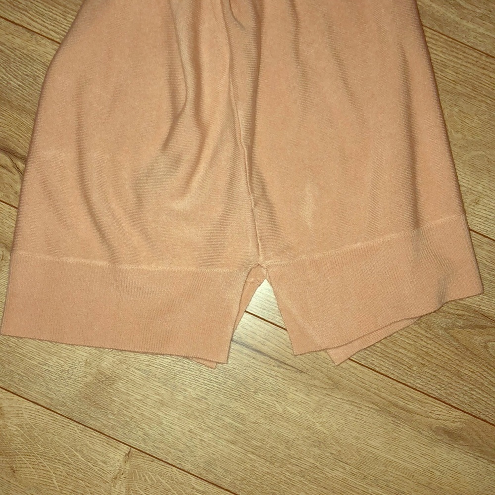 F21 Blush acrylic round neck sweater - Picture 3 of 8